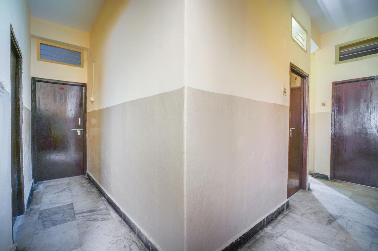 Spot On Sri Sai Lohith Lodge Near Snow World Secundurabad Extérieur photo