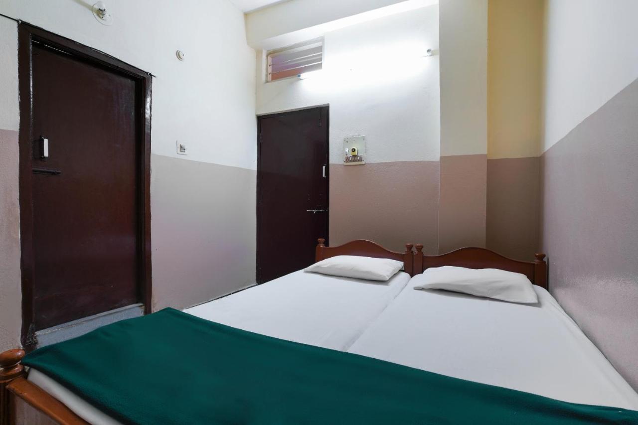 Spot On Sri Sai Lohith Lodge Near Snow World Secundurabad Extérieur photo