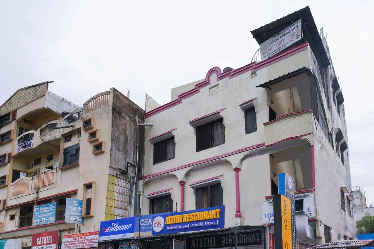Spot On Sri Sai Lohith Lodge Near Snow World Secundurabad Extérieur photo