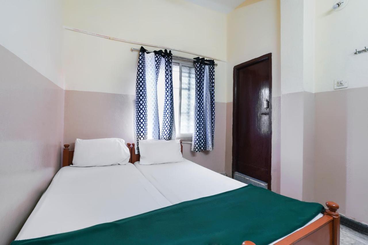 Spot On Sri Sai Lohith Lodge Near Snow World Secundurabad Extérieur photo