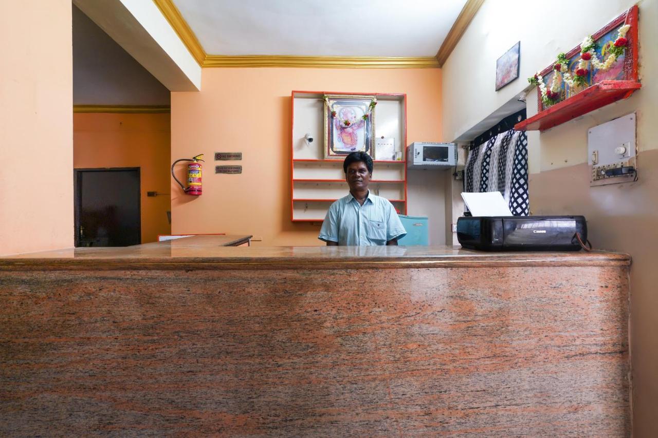 Spot On Sri Sai Lohith Lodge Near Snow World Secundurabad Extérieur photo