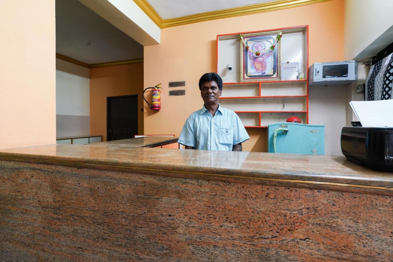 Spot On Sri Sai Lohith Lodge Near Snow World Secundurabad Extérieur photo